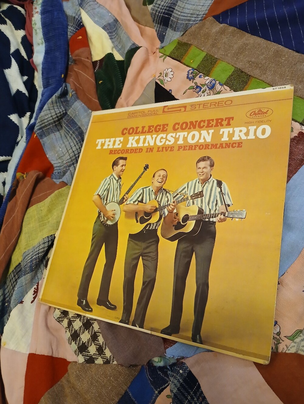 ☆ 1960s The Kingston Trio College Concert Live Vinyl EXC / VG++ Capitol Records